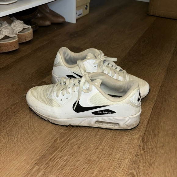 Nike Women’s Golf Air Max - Picture 3 of 5